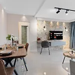 Апартаменти Penthouse Romana