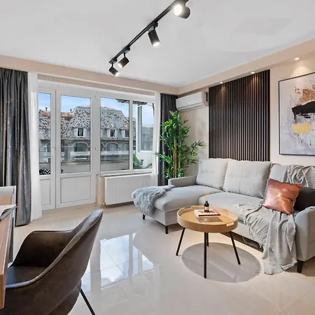Rentforcomfort Penthouse Romana