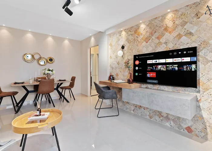 Penthouse Romana 아파트